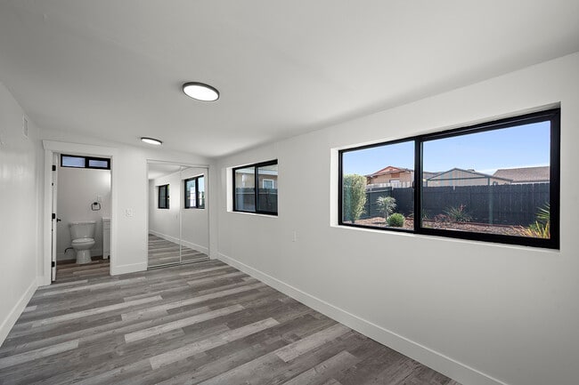 Building Photo - 8685 Longwood St