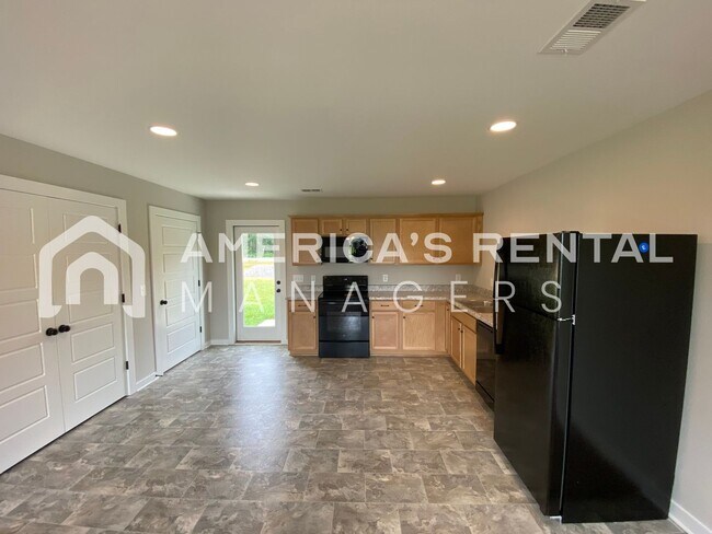 Building Photo - Home for rent in Talladega... Available to View Now!!!