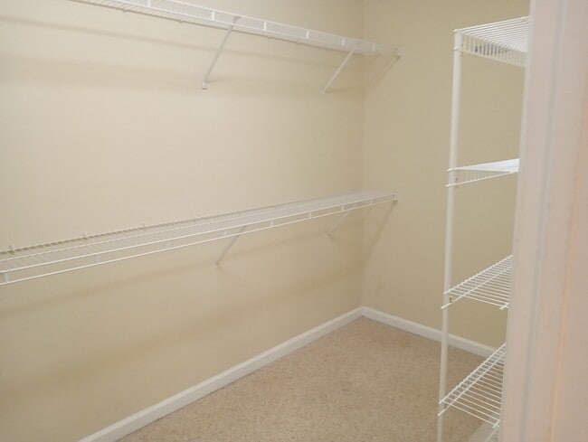 Building Photo - 2018 Alta Meadows Ln