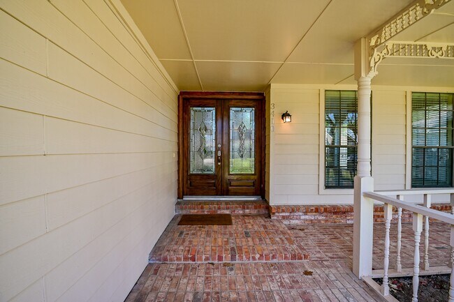 Building Photo - 3410 Streamside Ln