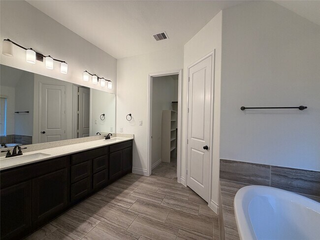 Building Photo - 3319 Sky Run Ct