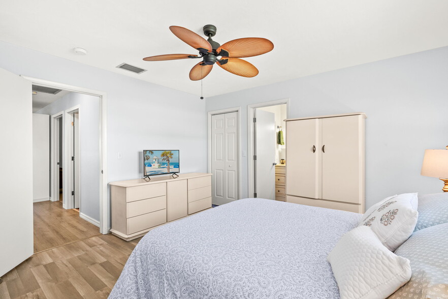 Primary Bedroom - 695 104th Ave N