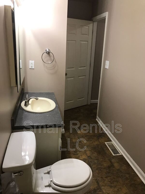 Building Photo - 2239 Keokuk St