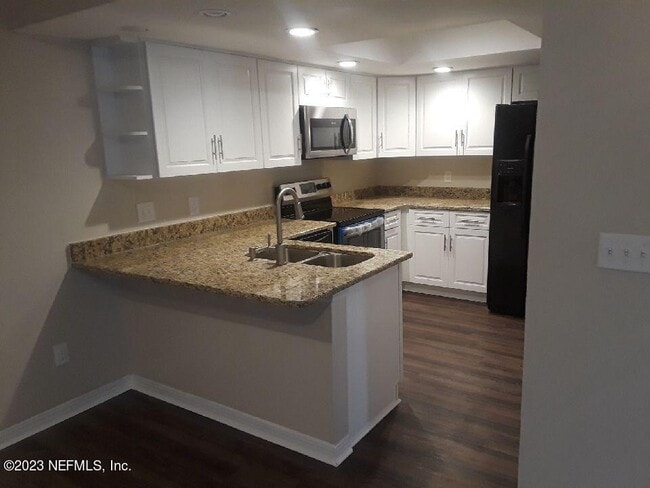 Building Photo - 1503 Challenger Ct W