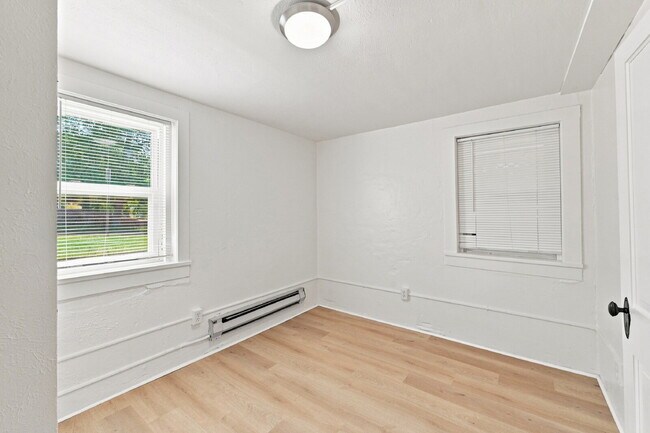 Building Photo - $1,595.95 with $300 Off The First Month's Rent, 2 Beds - 1 Bath, Duplex in Denver with Window A/C!