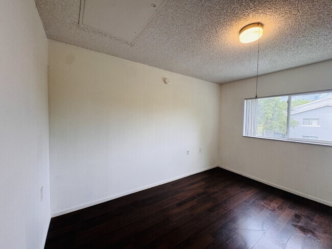 Building Photo - 1068 Benoist Farms Rd