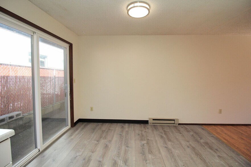 Building Photo - 2639-2639 SE 119th Ave