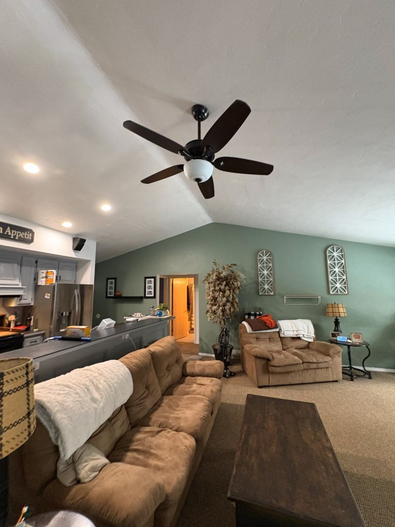 livingroom/kitchen - 13501 Velp Ave