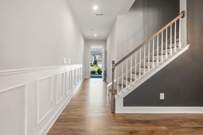 Building Photo - 75 Balfour Run