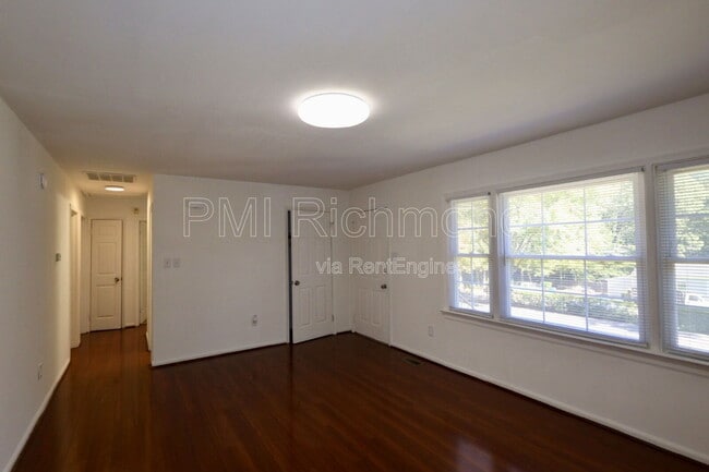 Building Photo - 2728 Grantwood Rd