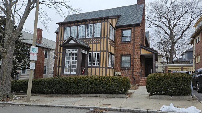 Building Photo - 44 Kirkwood Rd