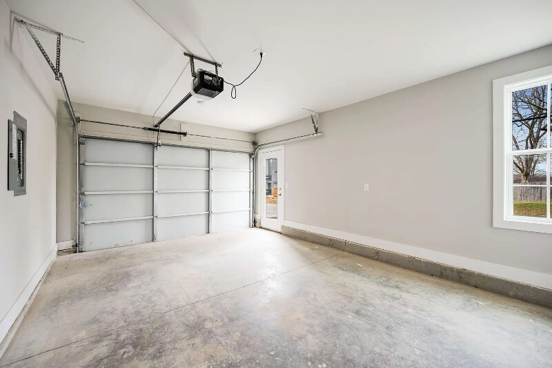 Building Photo - 192 Duke St