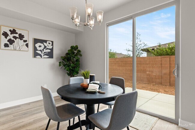 Building Photo - Stunning 4-Bedroom Home!