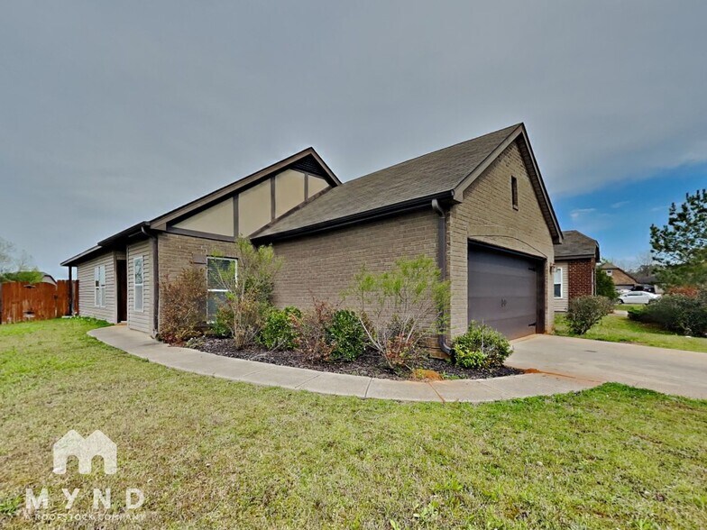 Primary Photo - 4627 Rosser Loop Dr