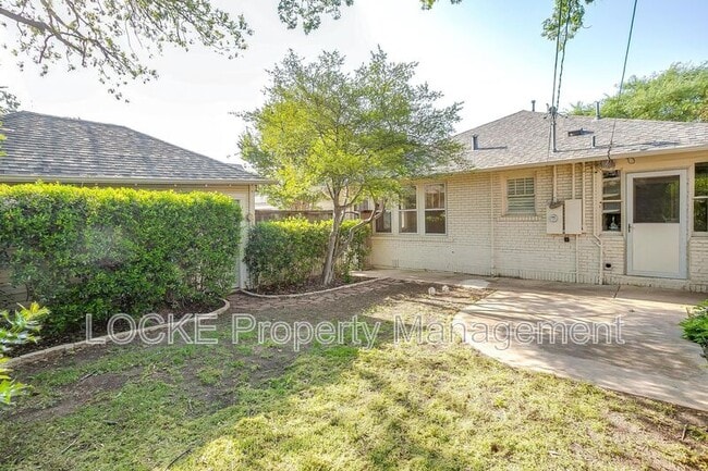 Building Photo - 4022 Bunting Ave