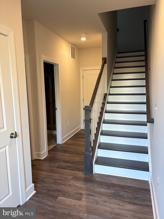 Building Photo - 139 Rubens Dr