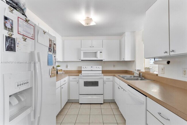 Building Photo - 1250 S Miami Ave