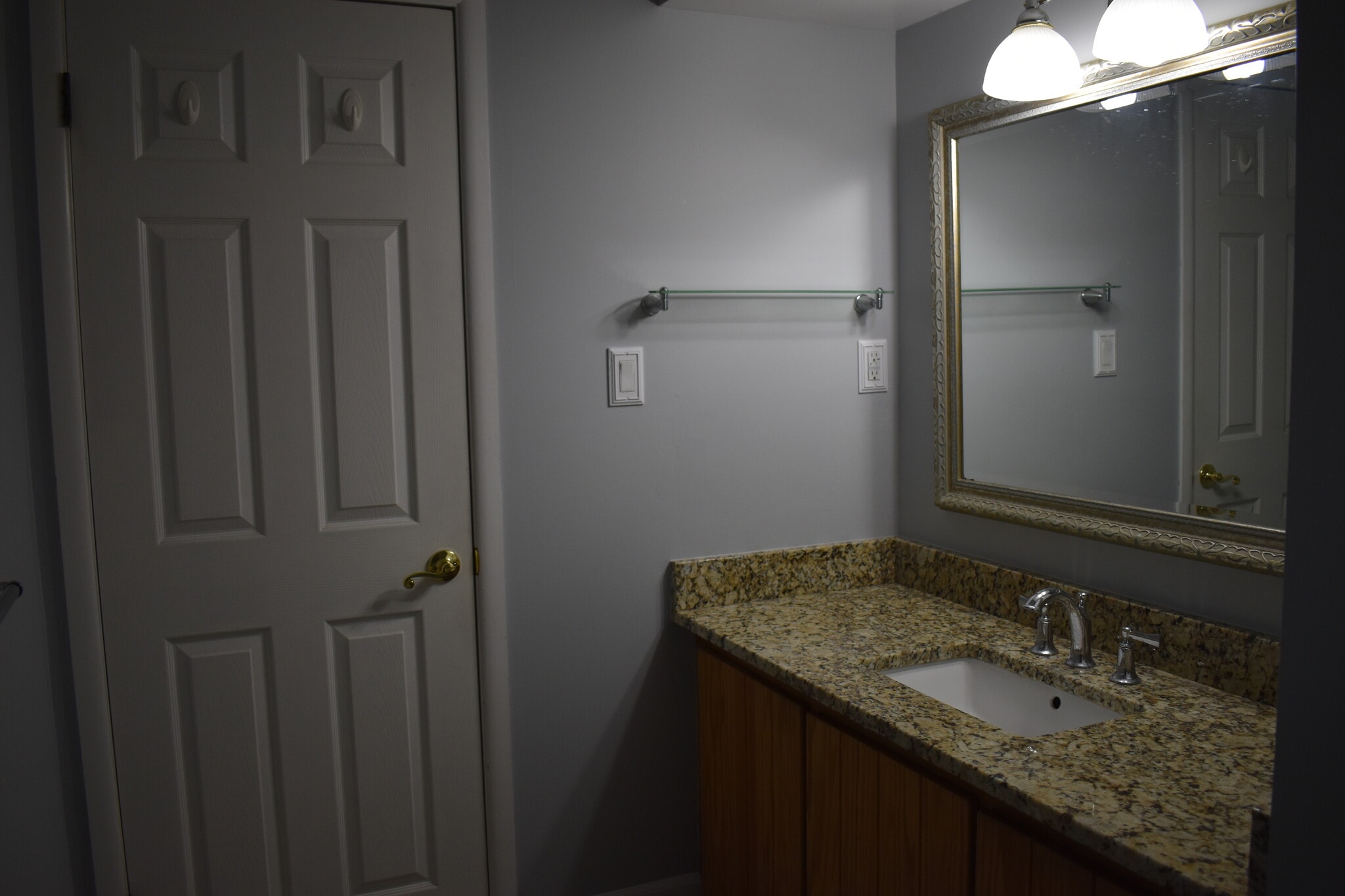 Building Photo - 1525 Hanover Ct