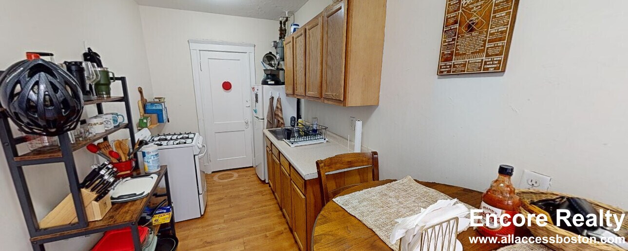 Building Photo - 1163 Boylston St