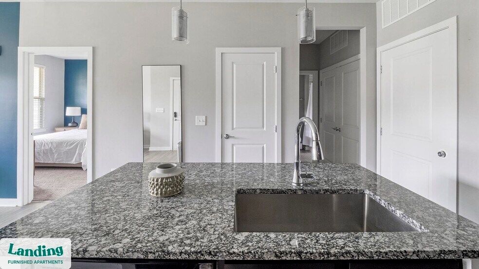 Building Photo - 115 Great Lawn Dr