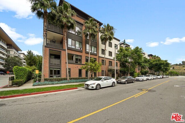 Building Photo - 12534 W Fielding Circle