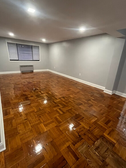 Building Photo - 56 S Munn Ave