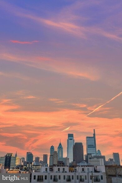 Building Photo - 710 N 16th St