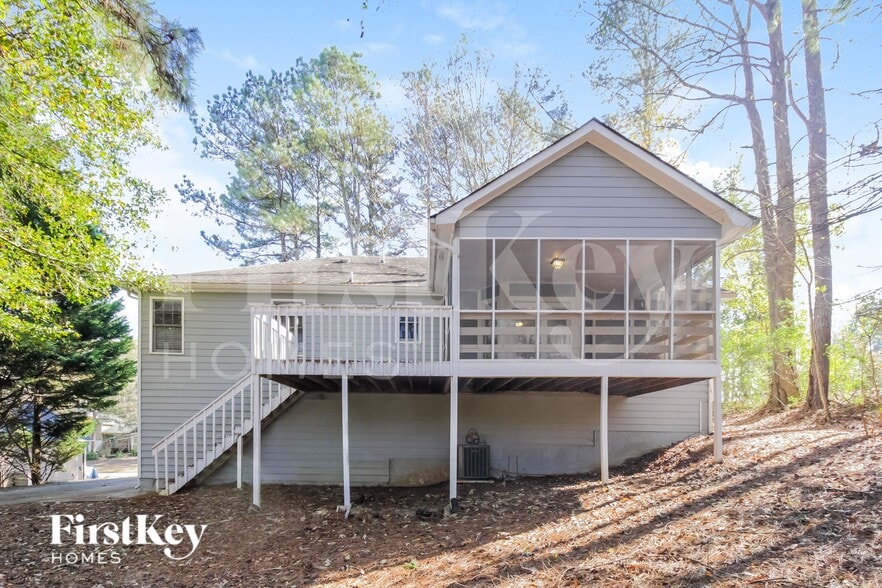 Building Photo - 142 Presidential Dr