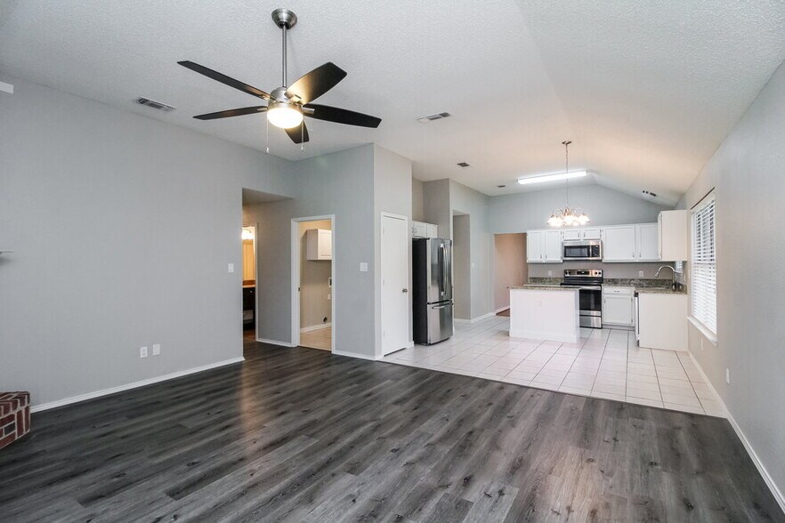 Building Photo - 603 Wolcott Ln