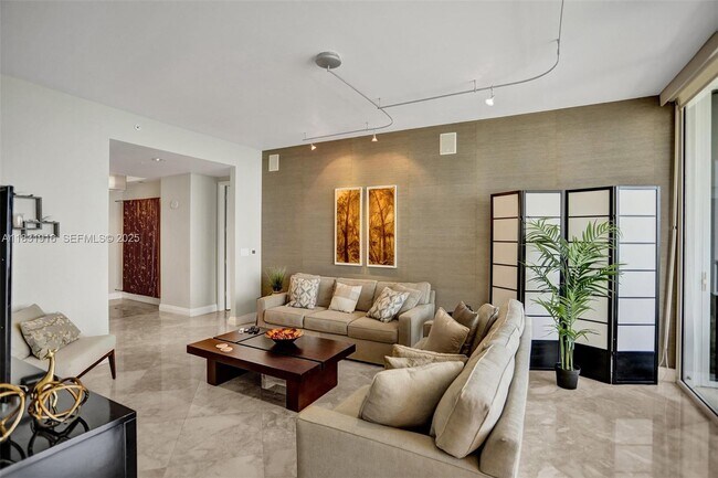 Building Photo - 18101 Collins Ave