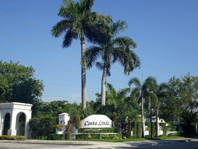 Building Photo - 5460 NW 107th Ave