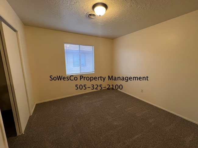 Building Photo - Newer flooring & Paint; 2 Bedroom 1.5 Bath...
