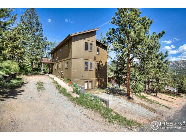 Building Photo - 517 Driftwood Ave