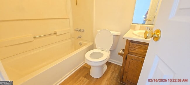 Building Photo - 65 Harris St