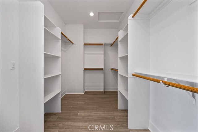 Building Photo - 9355 Astor