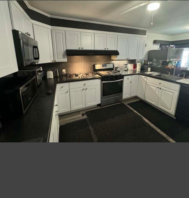 Building Photo - 55 Elberon Ave
