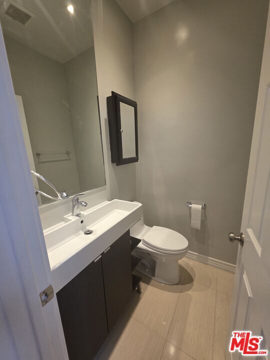 Building Photo - 939 S Ogden Dr