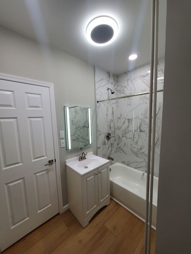 Building Photo - 221 N Penn St