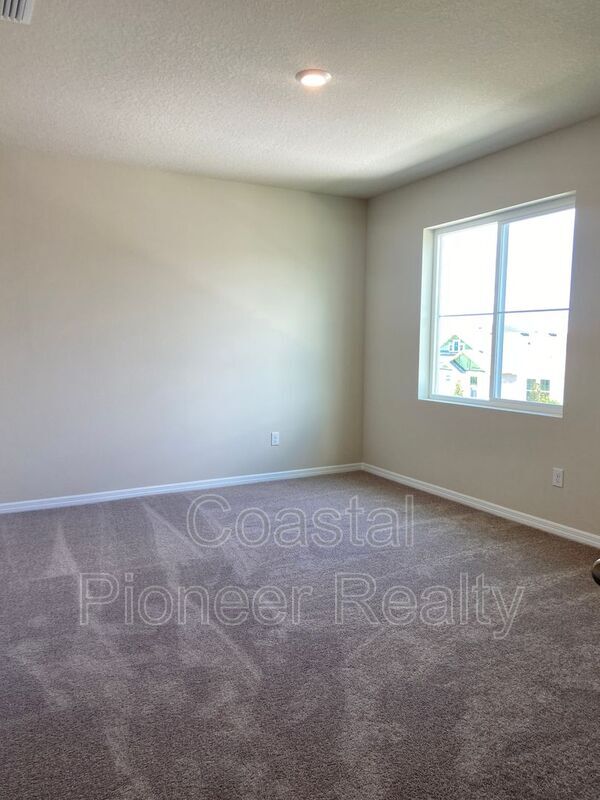 Building Photo - 28613 Cozy Creek Dr
