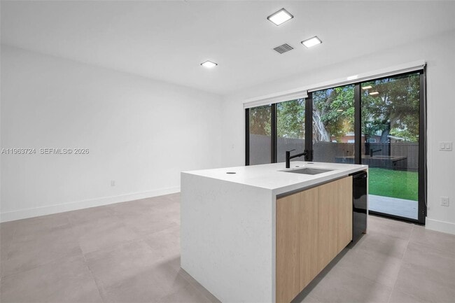 Building Photo - 919 NW 55th St