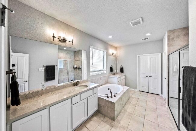 Building Photo - Rare Cibolo Canyons Opportunity | Guest Suite Downstairs, Optional 5th Bedroom, No Carpet, No Rea...