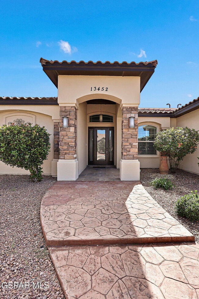 Building Photo - 13452 Emerald Falls Dr