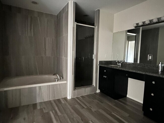 Building Photo - 5407 Simbrah Dr
