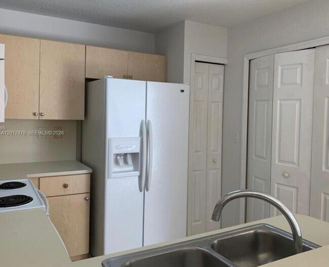 Building Photo - 772 SW 106th Ave