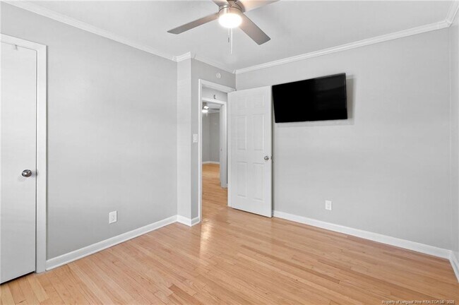 Building Photo - 221 Palomar St