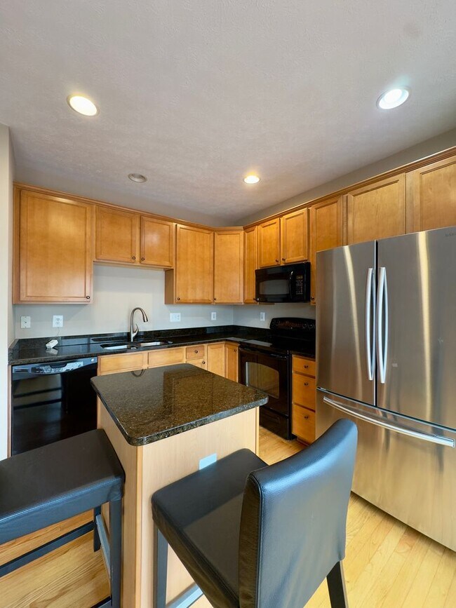 Building Photo - Charming 3BD/2BA/2 Half Bath Townhome with Garage in Aberdeen, MD!