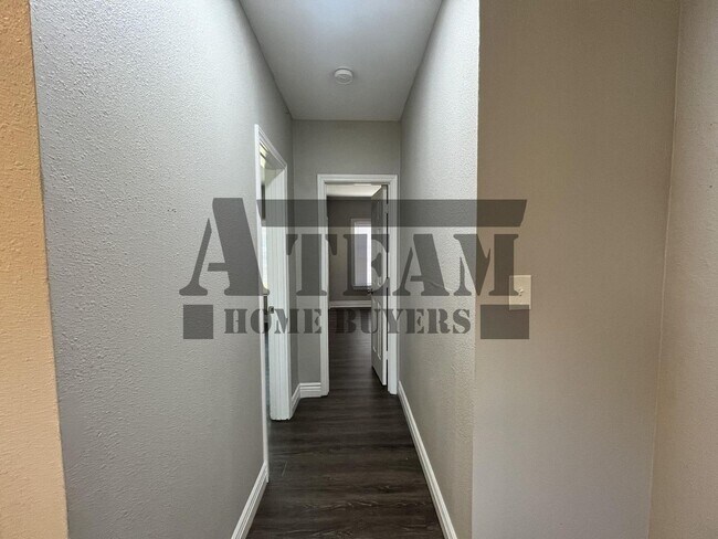Building Photo - Modern 4 Bedroom 2 Bathroom home for rent!
