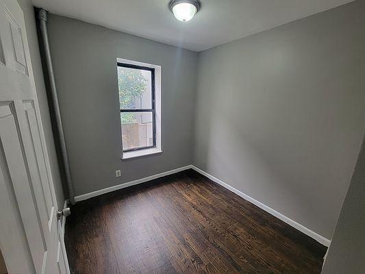 Building Photo - 3 bedroom in BRONX NY 10457