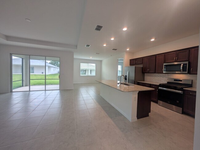 Building Photo - 7552 SW 56th Pl