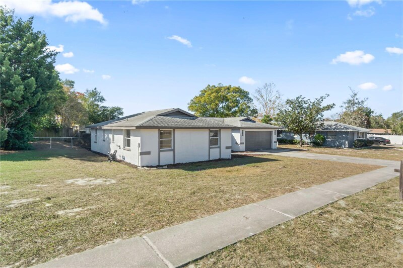 Building Photo - 10072 Northcliffe Blvd